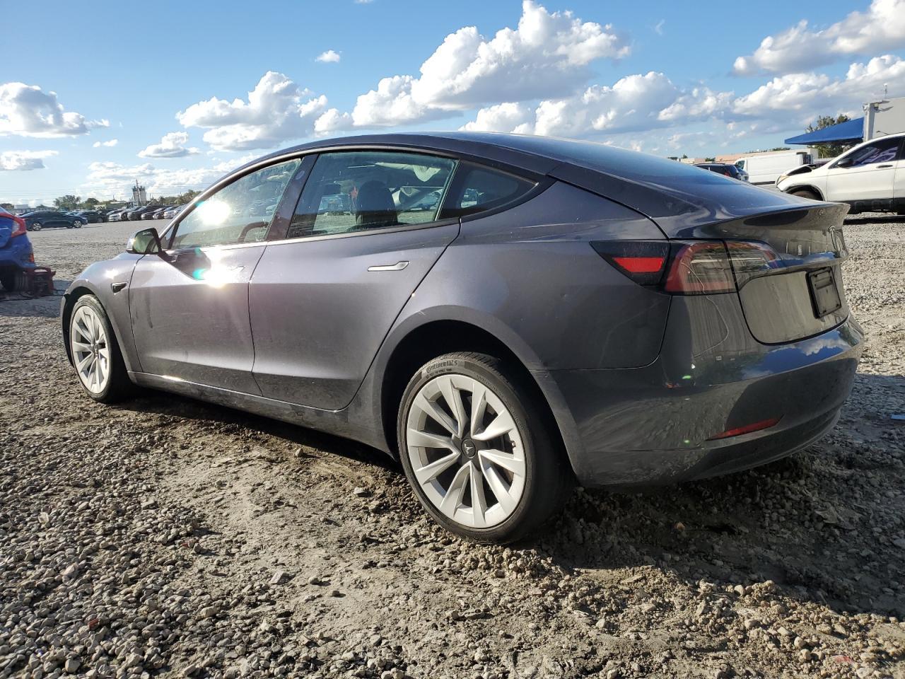 2023 TESLA MODEL 3 - Фото 2