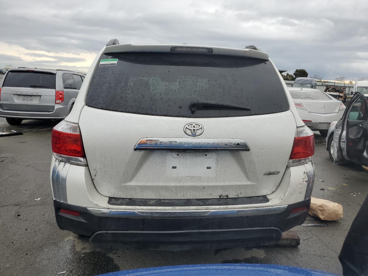 2011 TOYOTA HIGHLANDER - Image 6