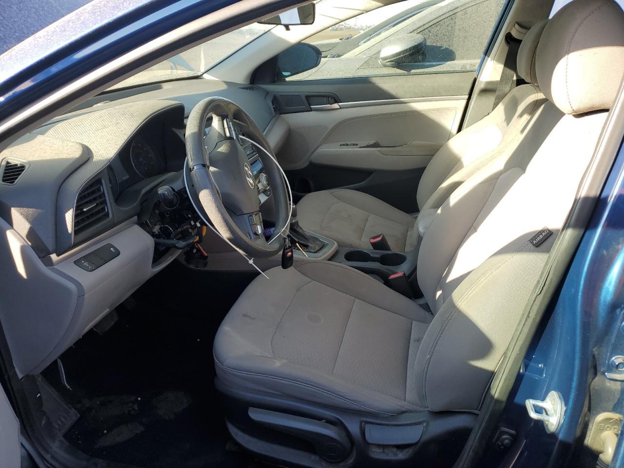 2019 HYUNDAI ELANTRA SE - Image 7