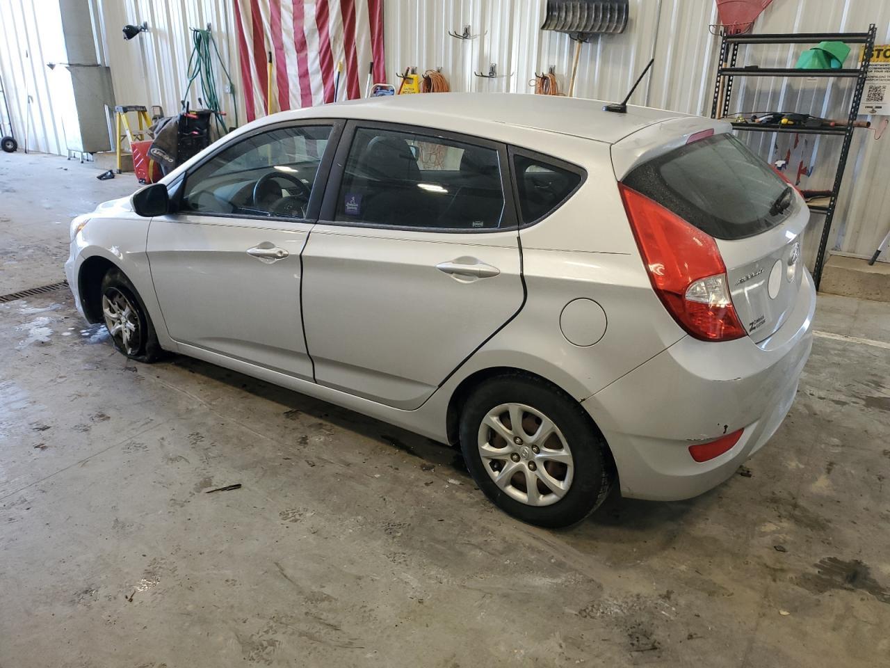 2012 HYUNDAI ACCENT GLS - Image 2