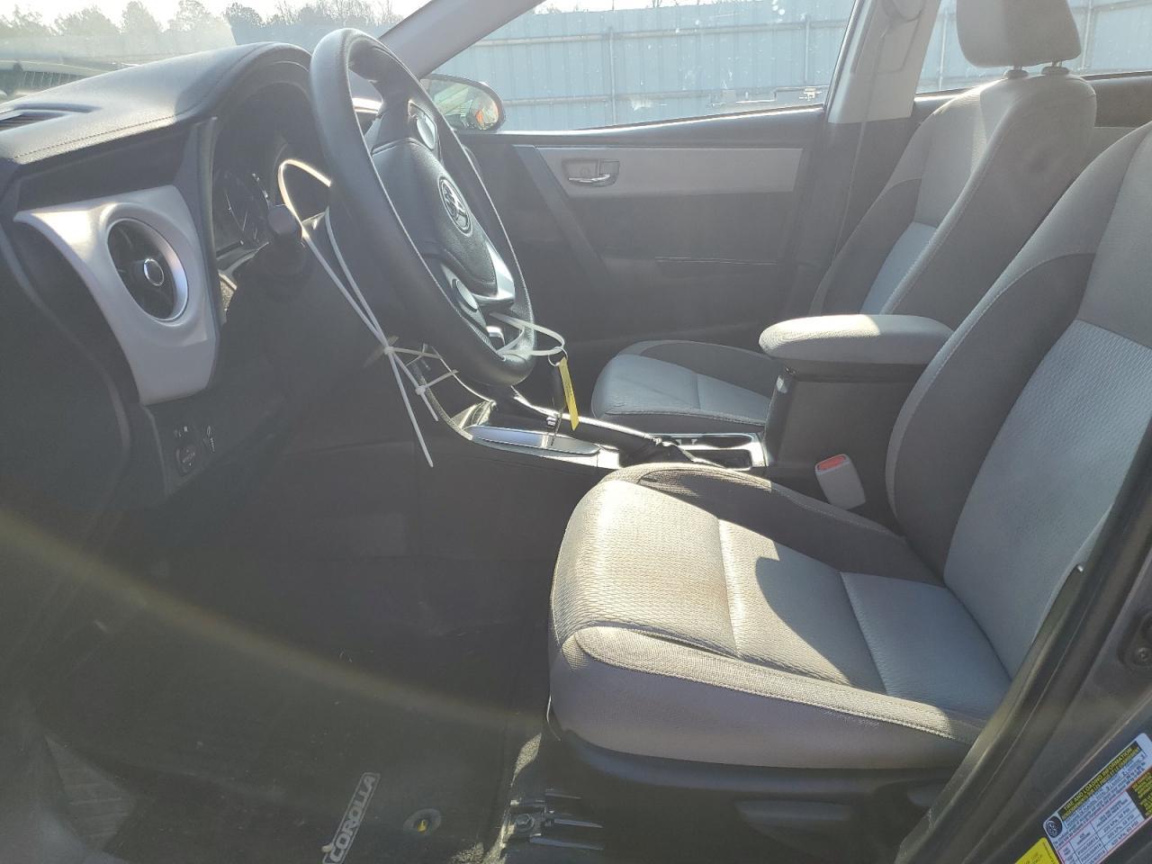 2018 TOYOTA COROLLA L - Фото 7