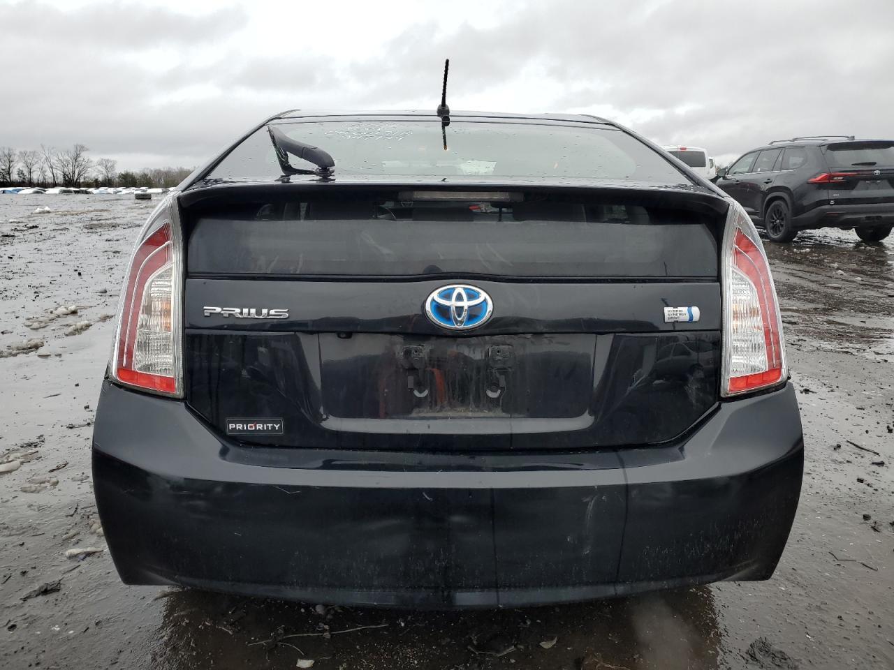 2015 TOYOTA PRIUS - Фото 6