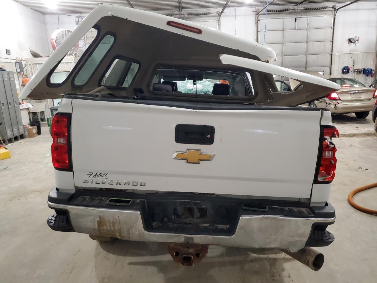 2017 CHEVROLET SILVERADO - Image 6