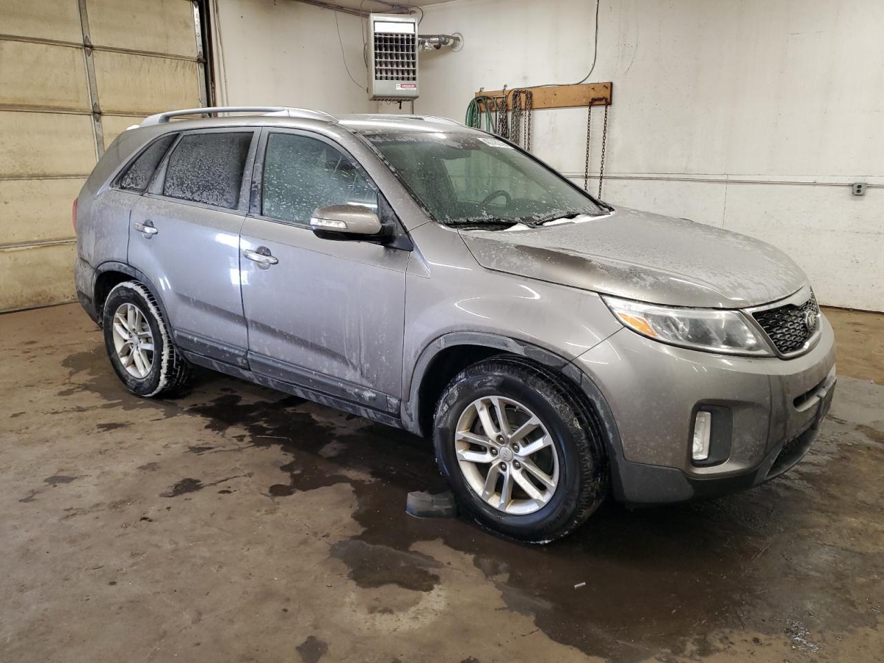 2014 KIA SORENTO LX - Фото 4