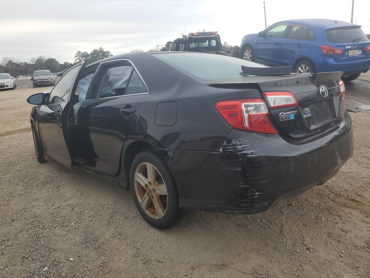 2012 TOYOTA CAMRY BASE - Фото 2