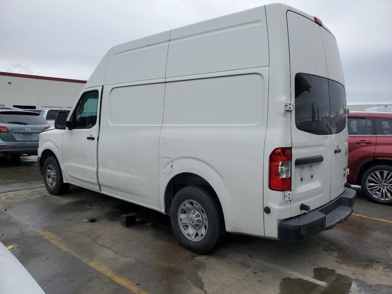 2015 NISSAN NV 2500 - Фото 2