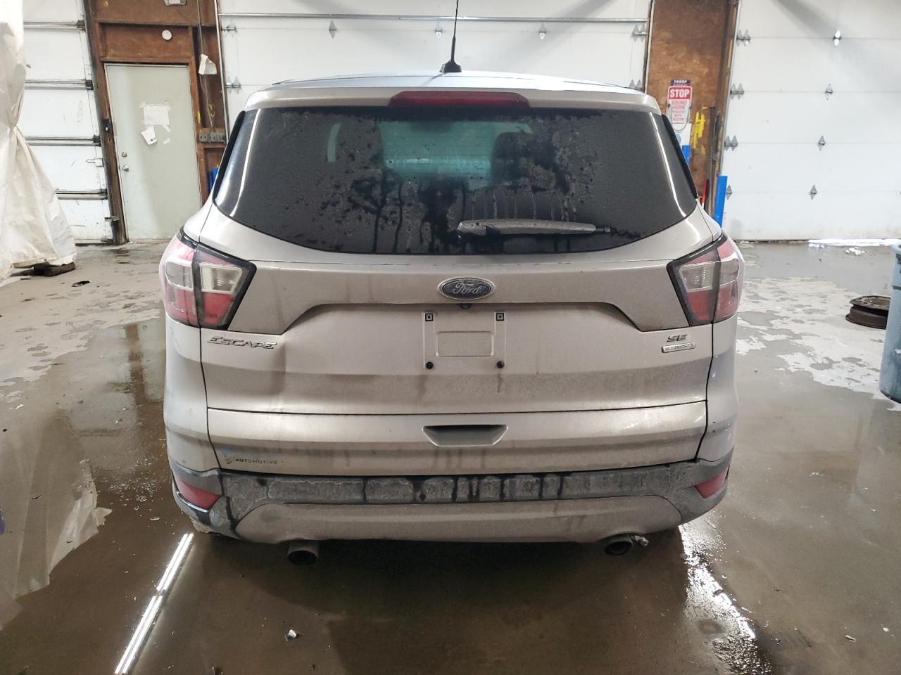 2017 FORD ESCAPE SE - Image 6