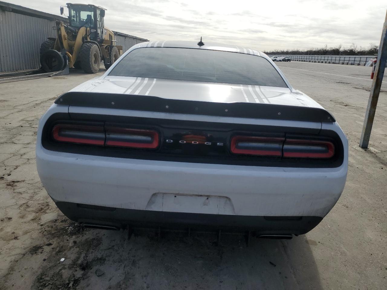 2015 DODGE CHALLENGER - Image 6