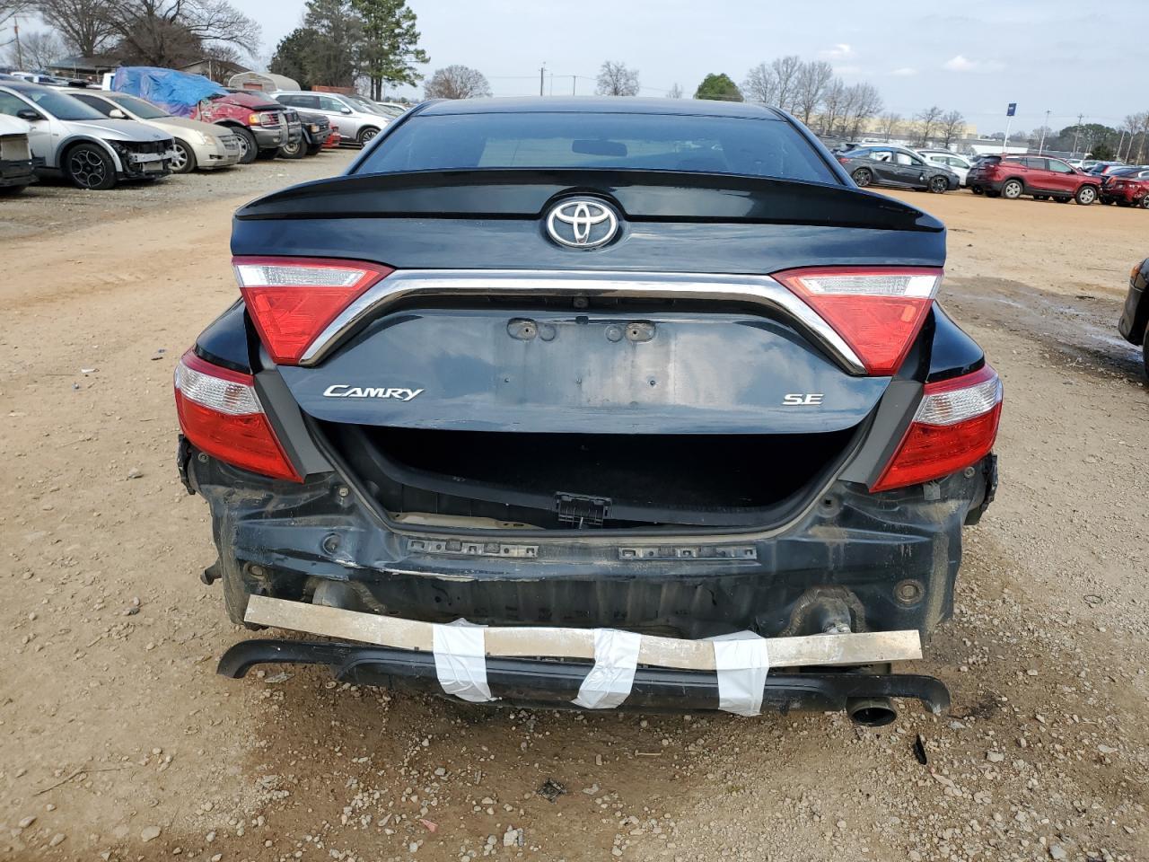 2017 TOYOTA CAMRY LE - Image 6