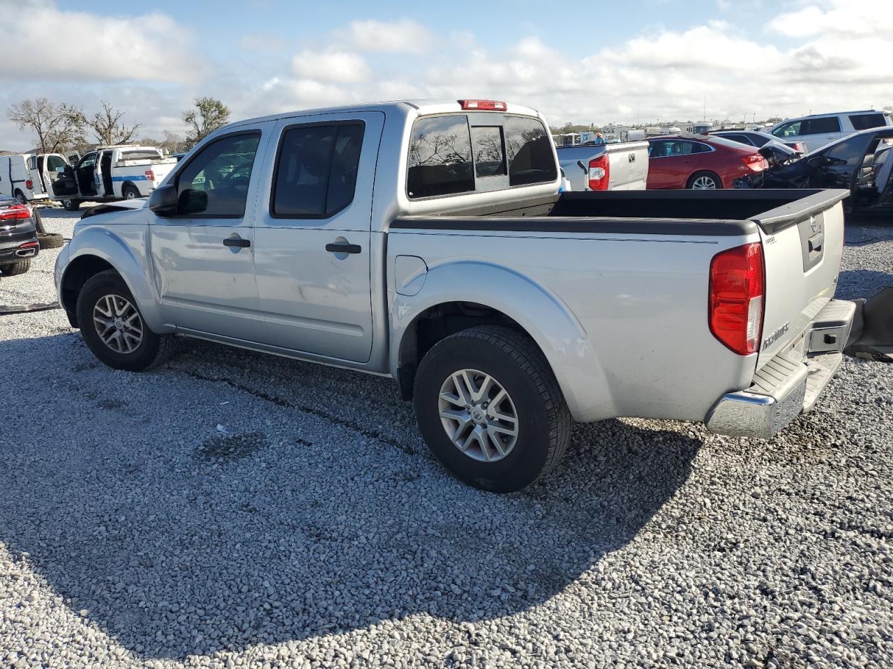 2019 NISSAN FRONTIER S - Фото 2