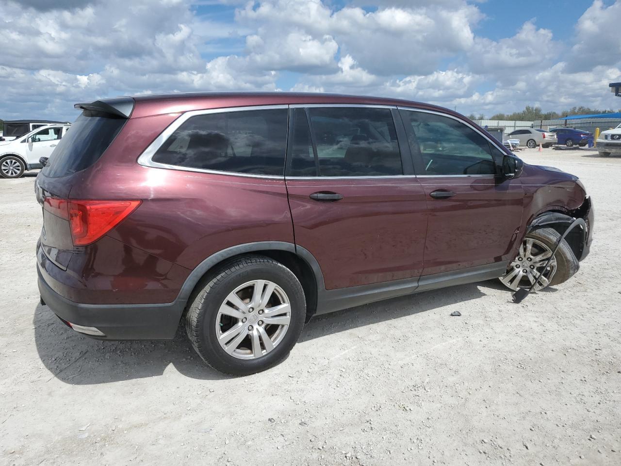 2017 HONDA PILOT LX - Image 3