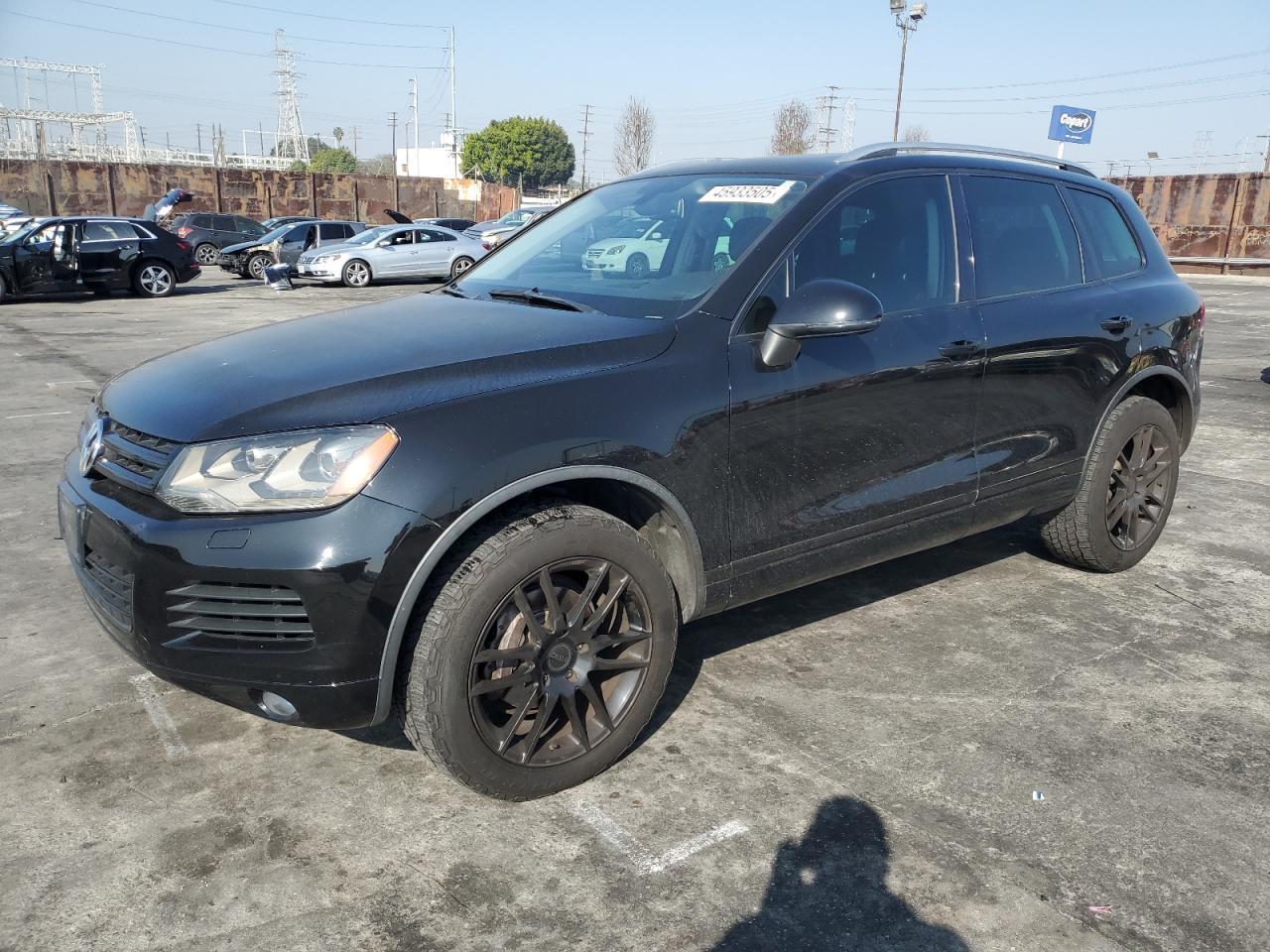2011 VOLKSWAGEN TOUAREG V6