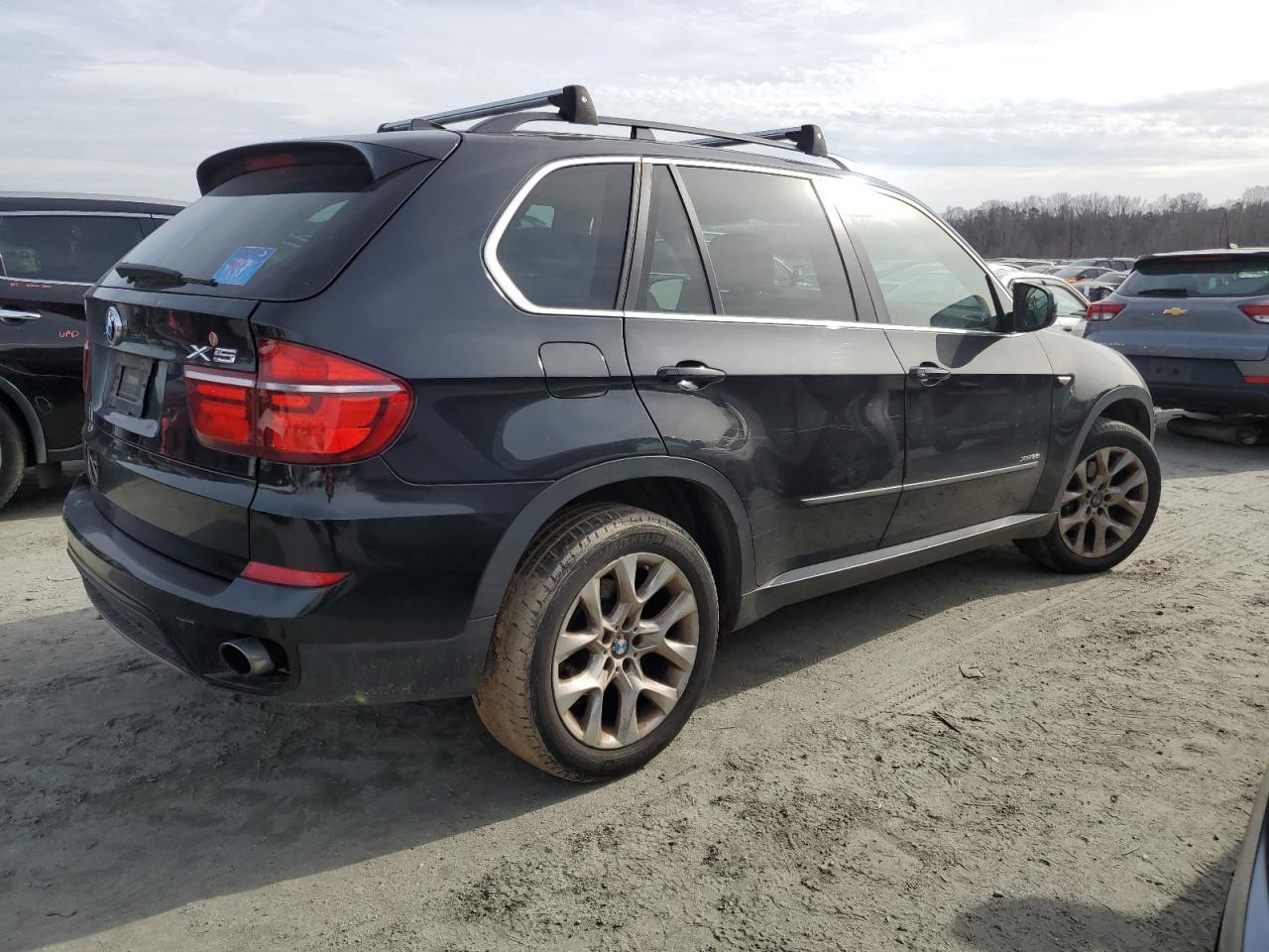 2013 BMW X5 XDRIVE3 - Image 3