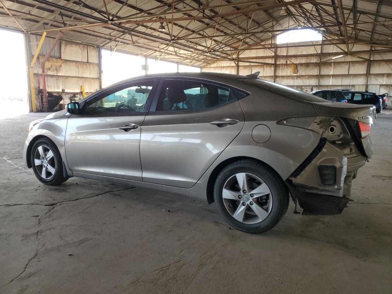 2013 HYUNDAI ELANTRA GL - Image 2