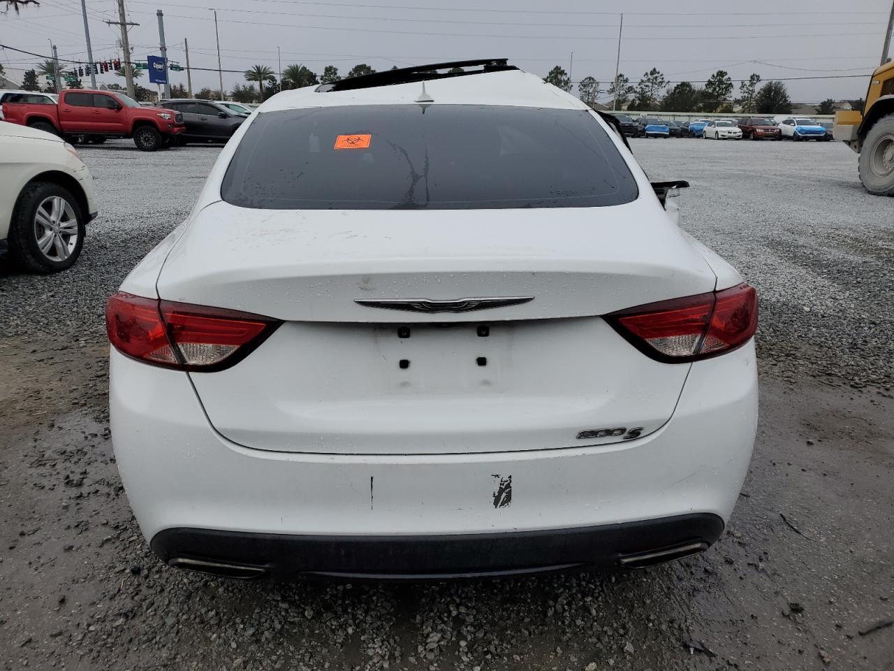 2015 CHRYSLER 200 S - Image 6