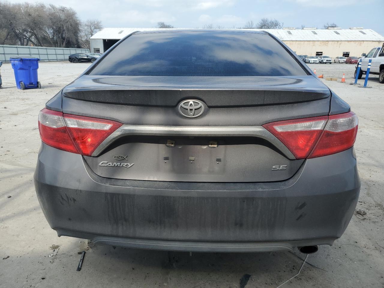 2017 TOYOTA CAMRY LE - Image 6