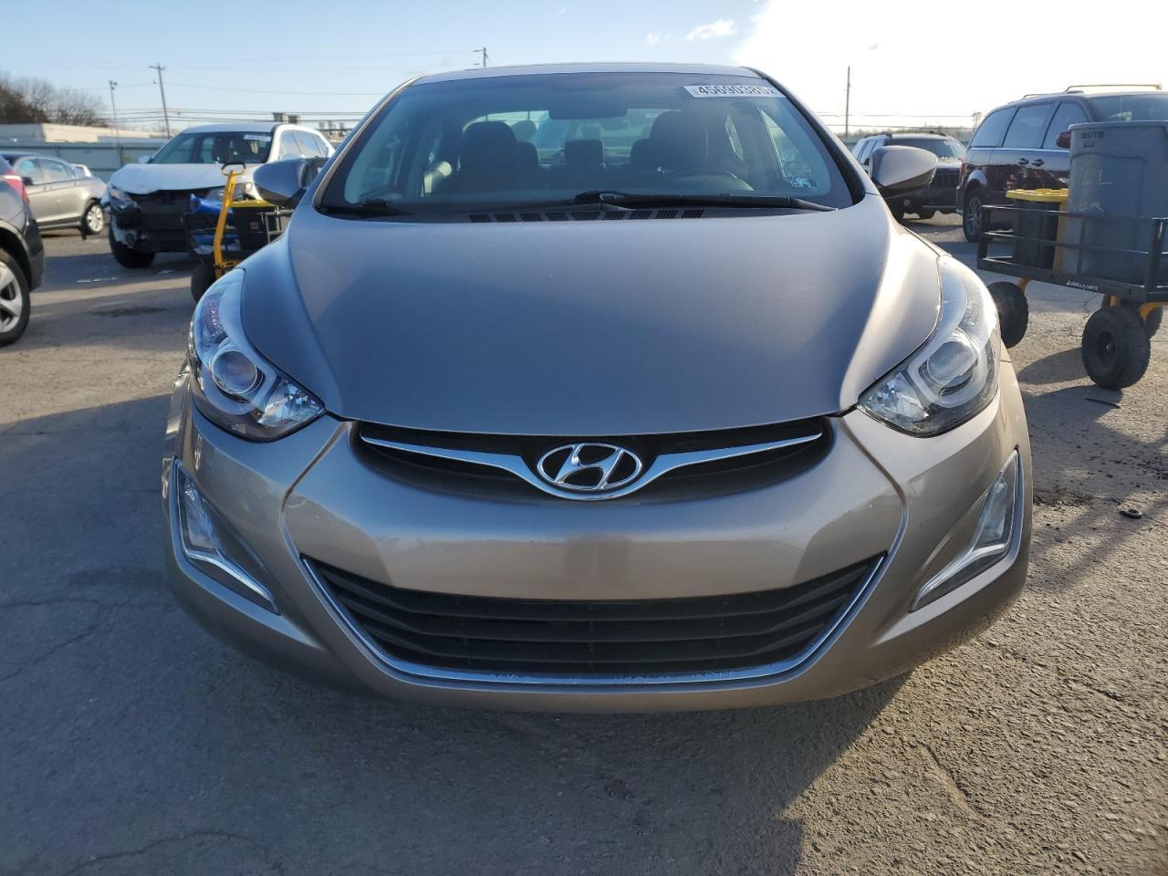 2015 HYUNDAI ELANTRA SE - Image 5
