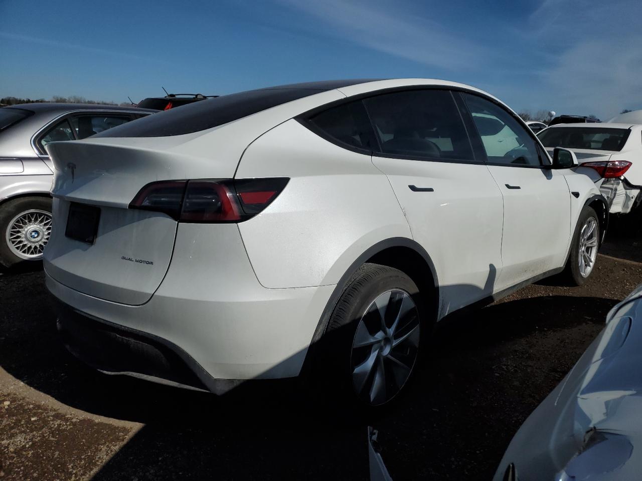 2024 TESLA MODEL Y - Image 3