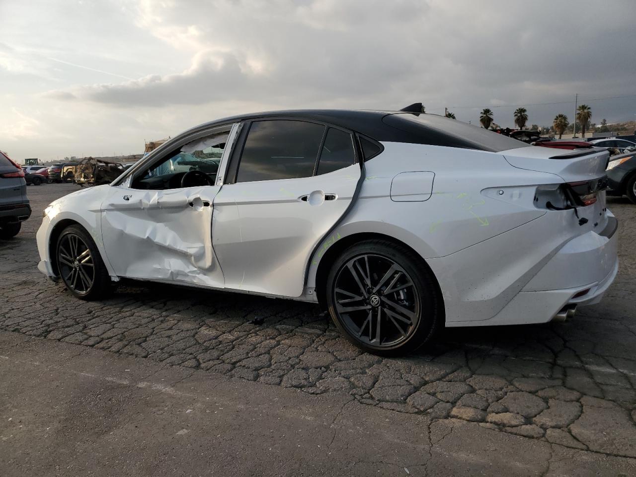 2025 TOYOTA CAMRY XSE - Фото 2