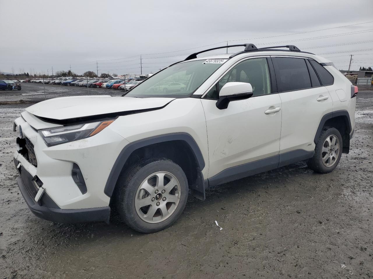 2022 TOYOTA RAV4 XLE P