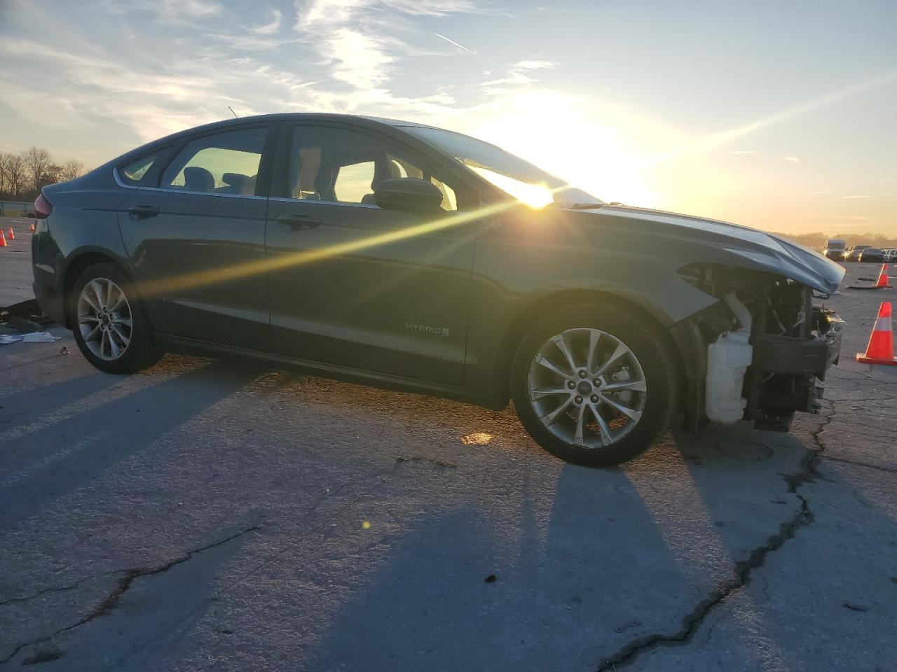 2017 FORD FUSION SE - Фото 4