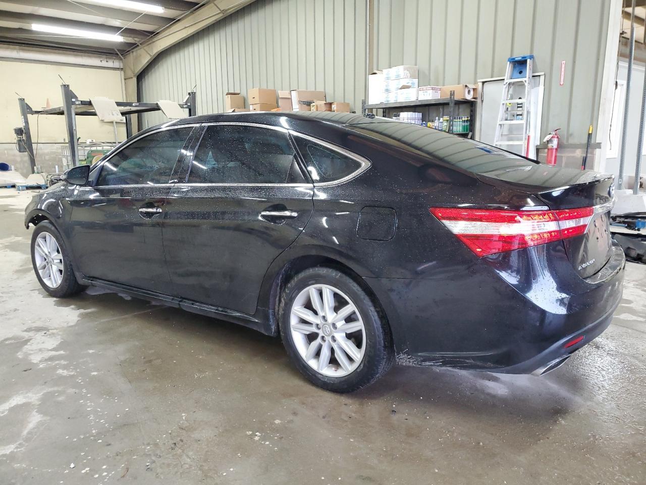 2015 TOYOTA AVALON XLE - Image 2