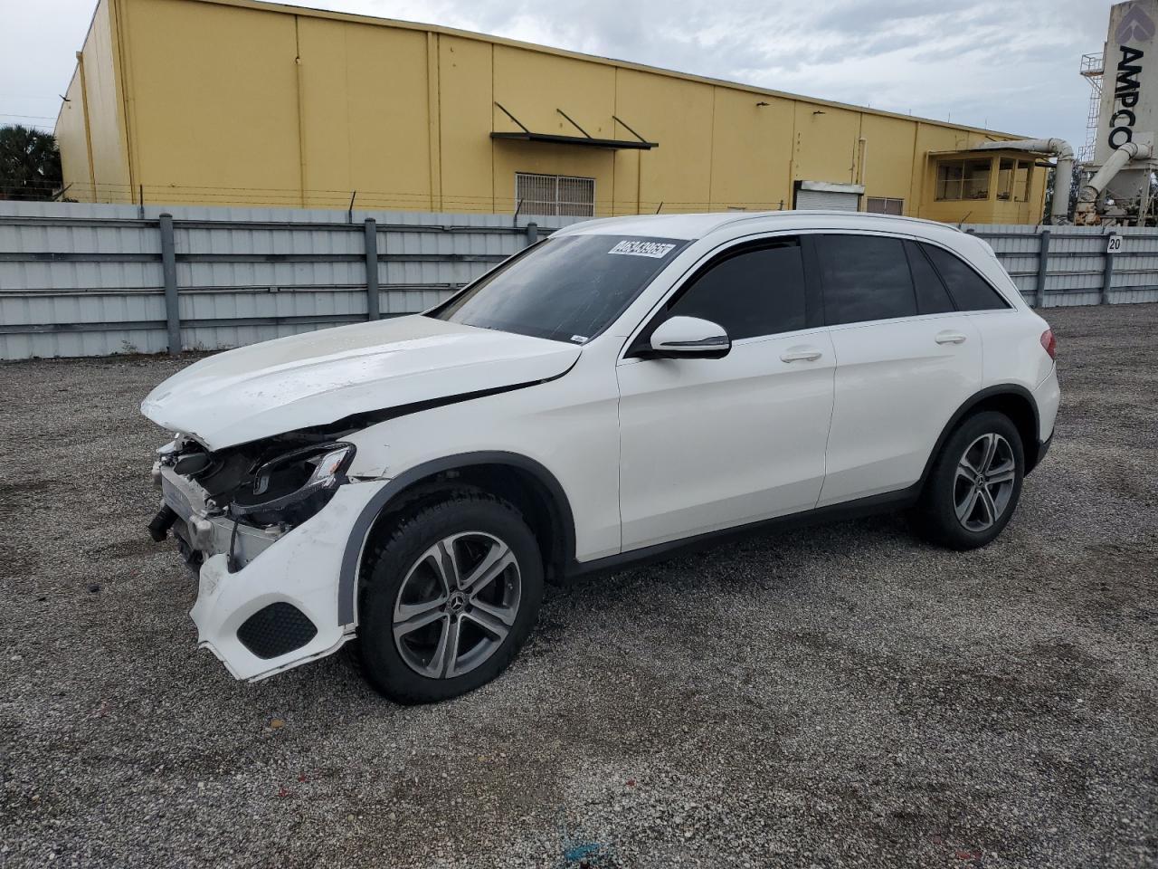 2019 MERCEDES-BENZ GLC 300