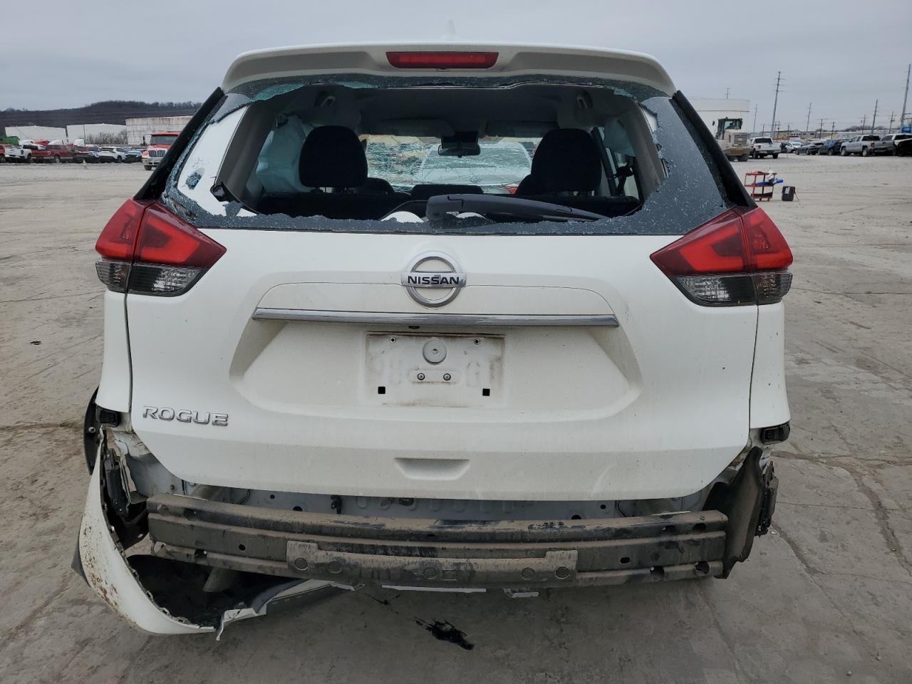 2018 NISSAN ROGUE S - Фото 6