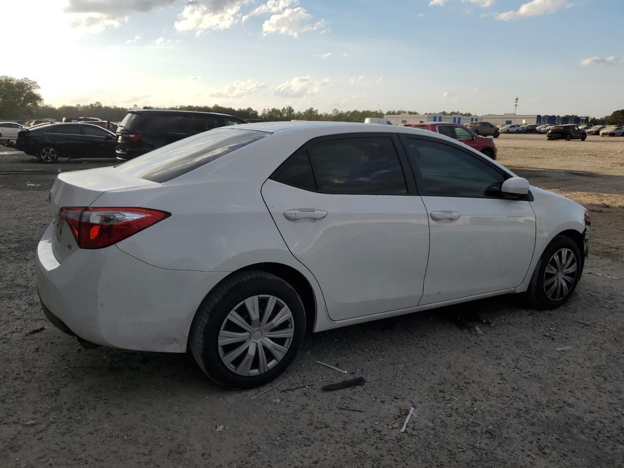 2015 TOYOTA COROLLA L - Image 3