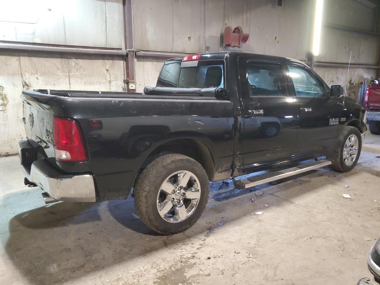 2015 RAM 1500 SLT - Image 3
