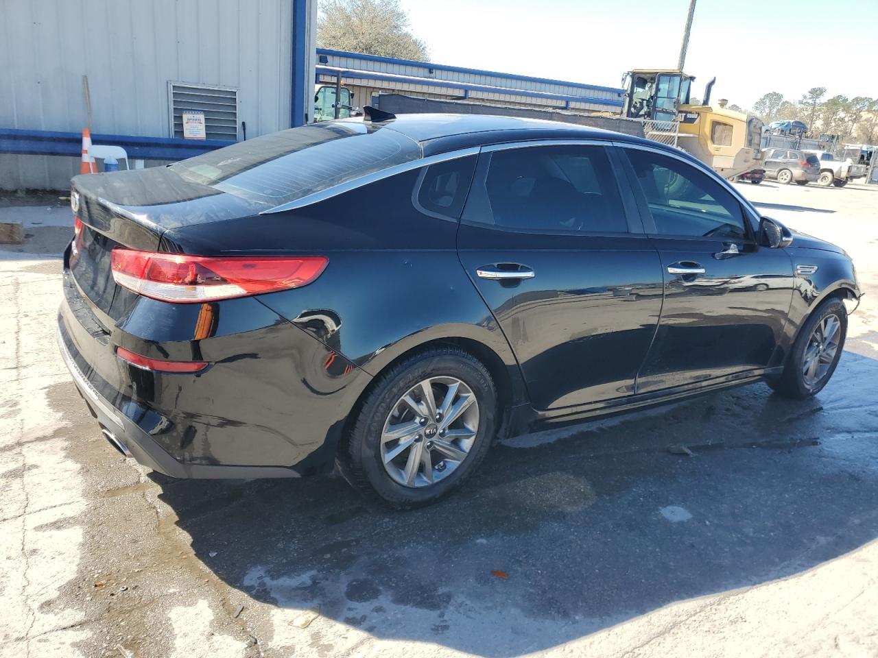 2019 KIA OPTIMA LX - Фото 3