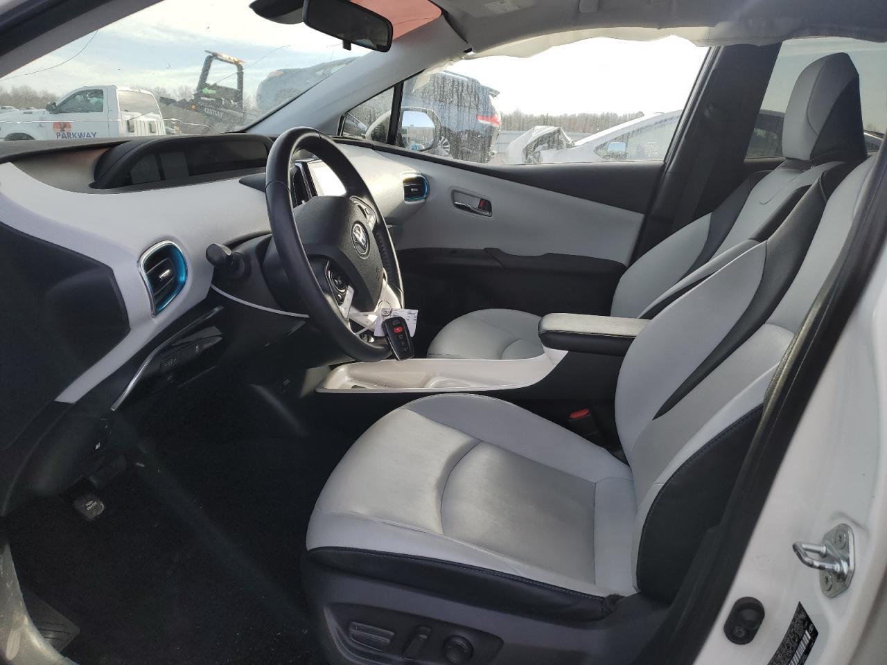 2019 TOYOTA PRIUS PRIM - Фото 7