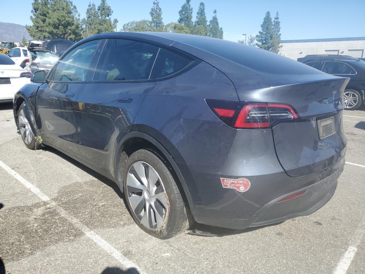 2023 TESLA MODEL Y - Image 2