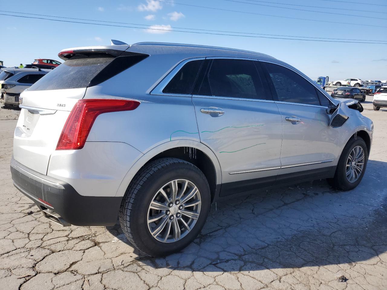 2019 CADILLAC XT5 LUXURY - Image 3