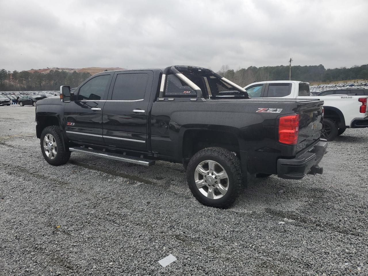 2017 CHEVROLET SILVERADO - Фото 2