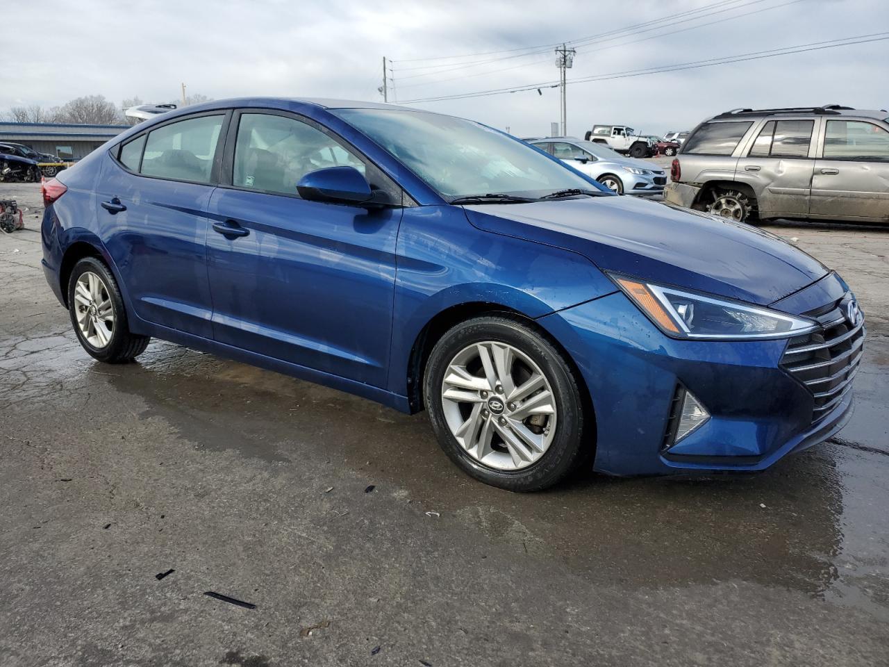 2019 HYUNDAI ELANTRA SE - Фото 4
