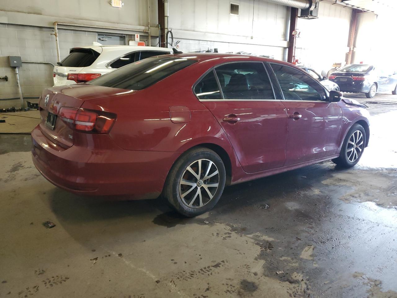 2017 VOLKSWAGEN JETTA SE - Image 3