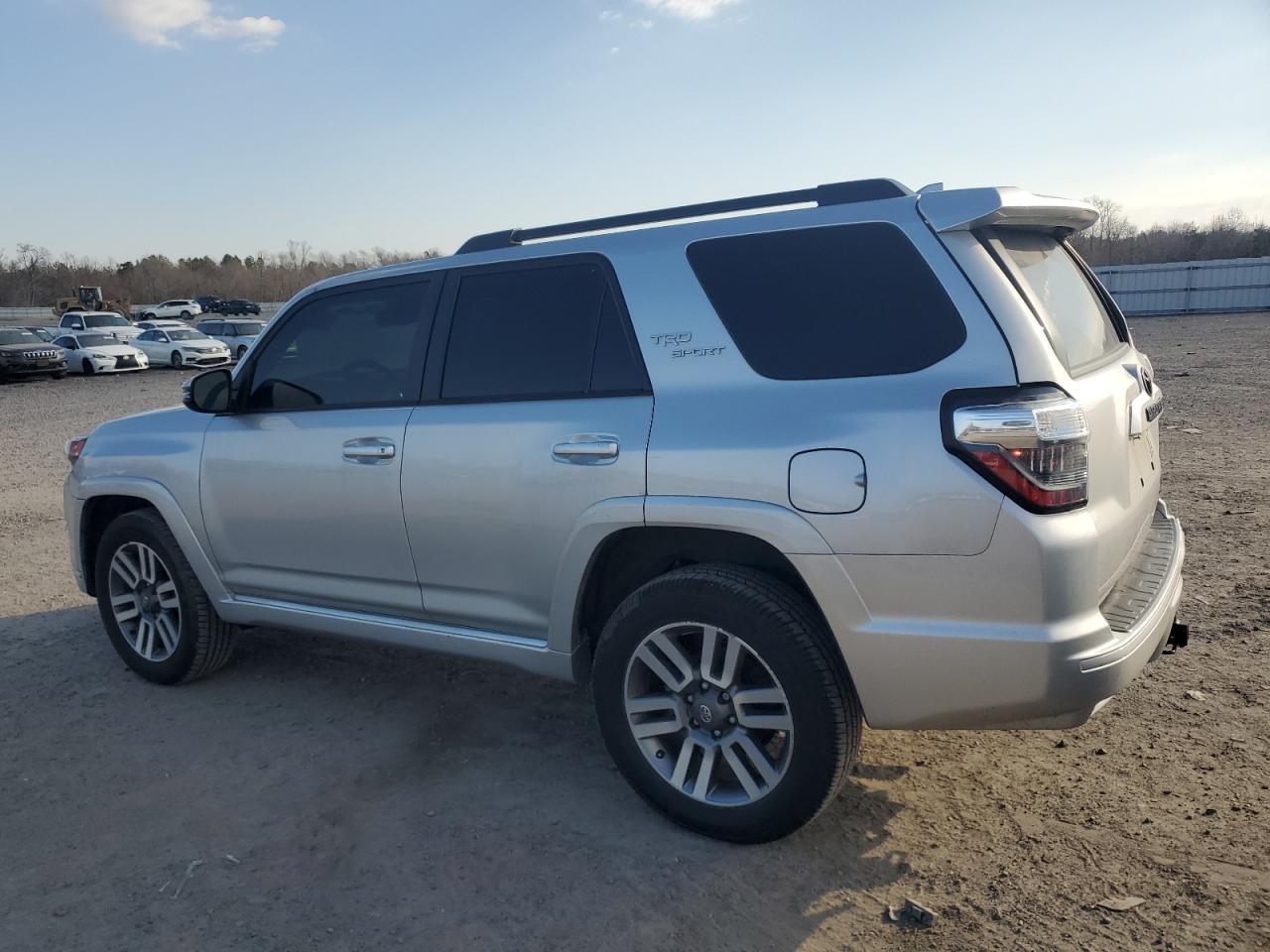 2022 TOYOTA 4RUNNER SR - Image 2