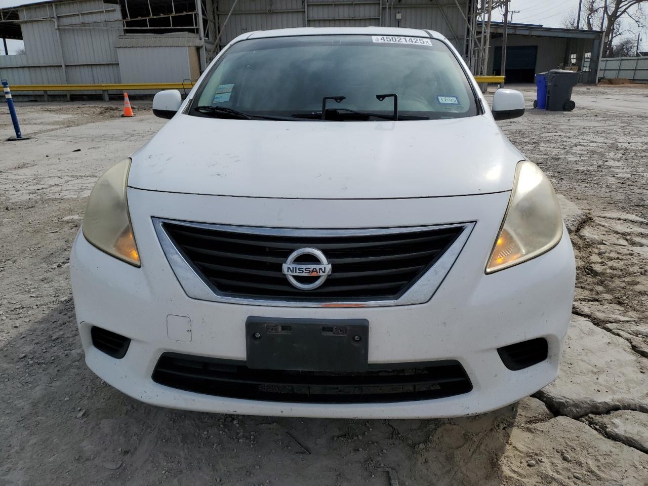 2014 NISSAN VERSA S - Image 5