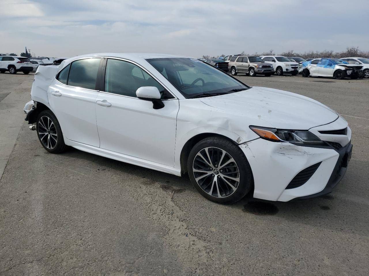 2020 TOYOTA CAMRY SE - Image 4