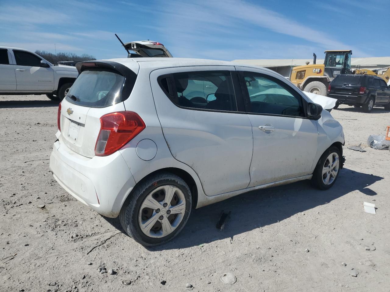 2019 CHEVROLET SPARK LS - Фото 3