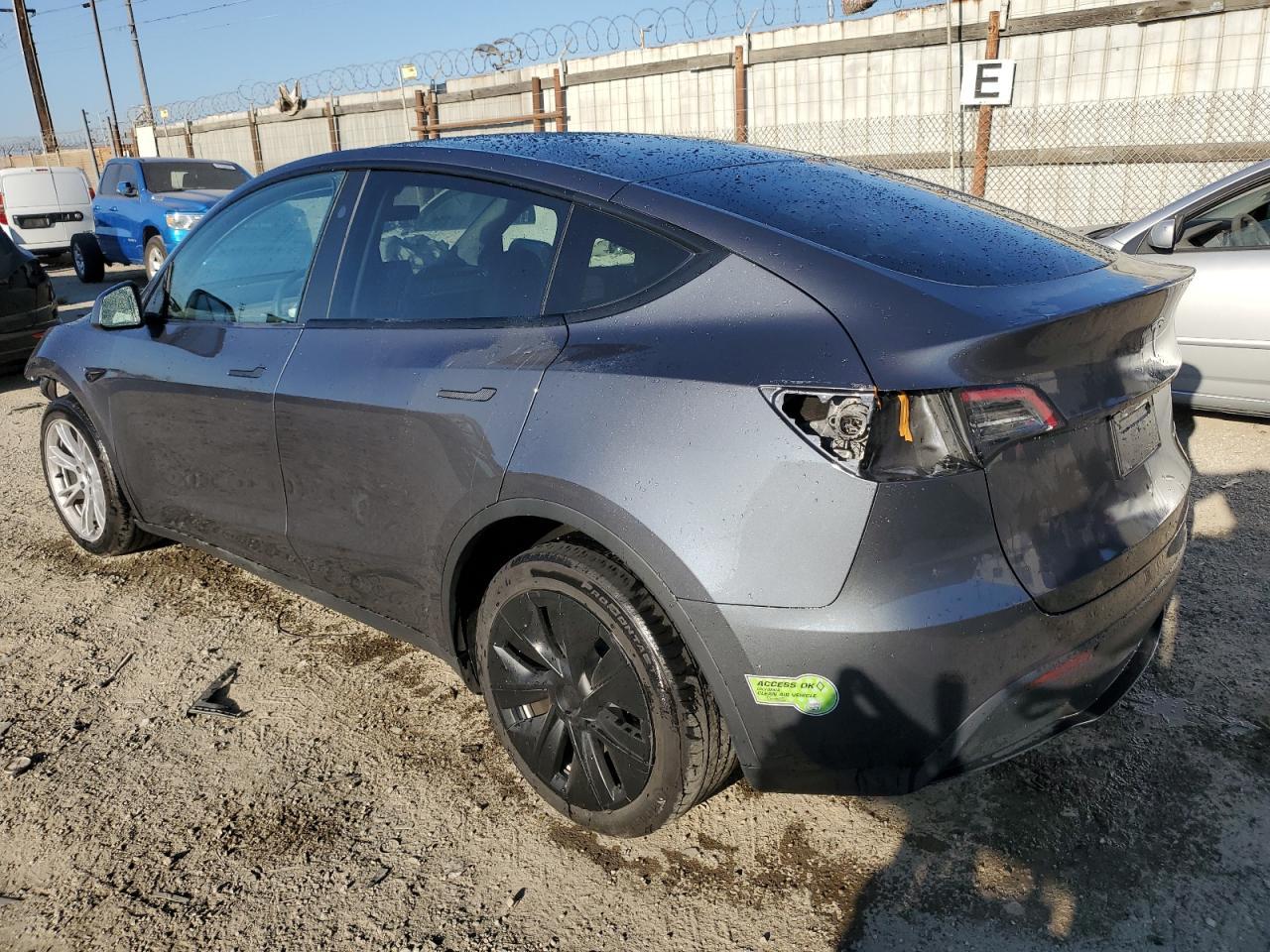 2023 TESLA MODEL Y - Фото 2