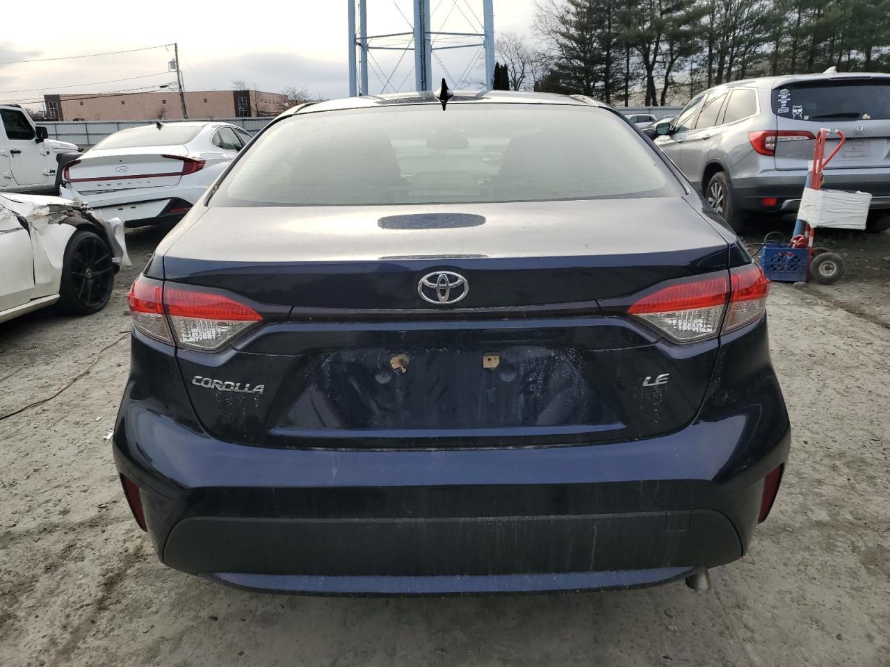2021 TOYOTA COROLLA LE - Фото 6