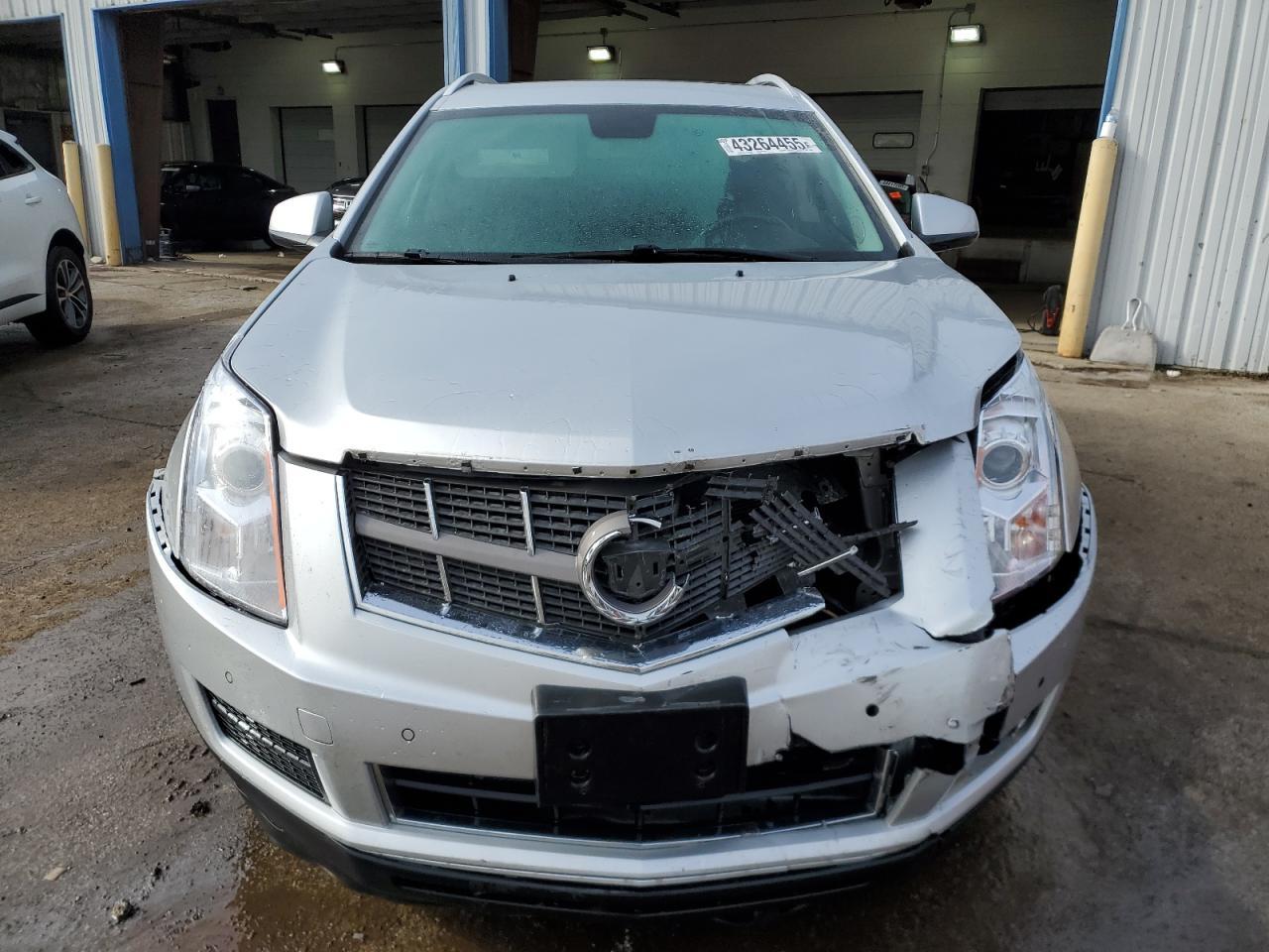 2011 CADILLAC SRX LUXURY - Image 5