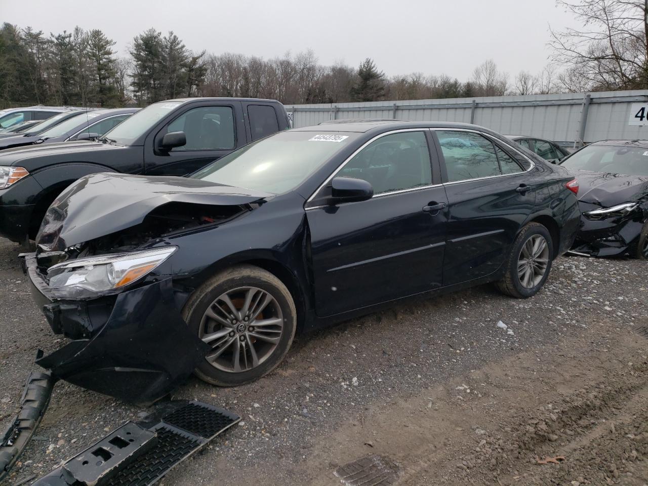 2015 TOYOTA CAMRY LE
