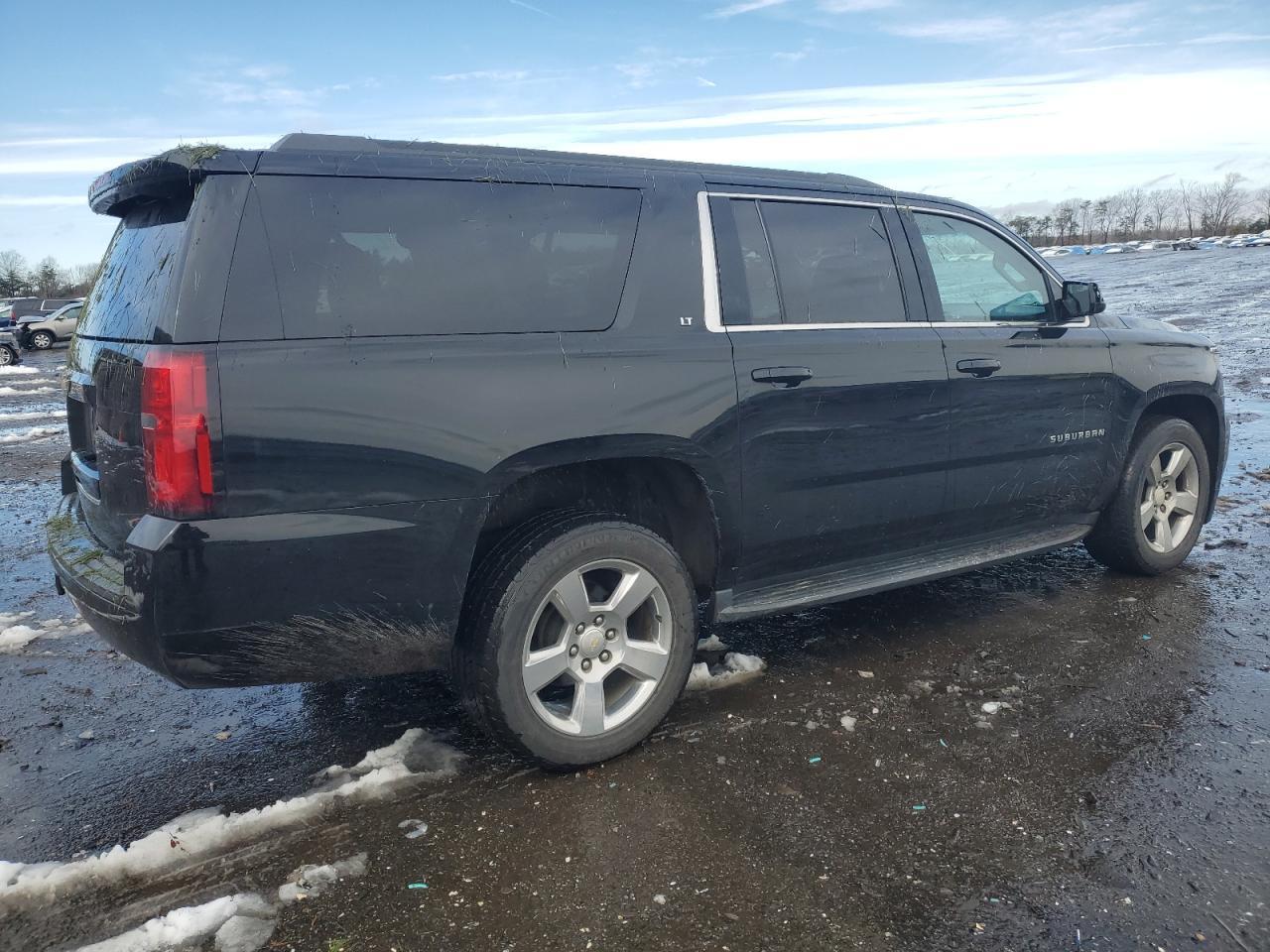 2017 CHEVROLET SUBURBAN K - Фото 3