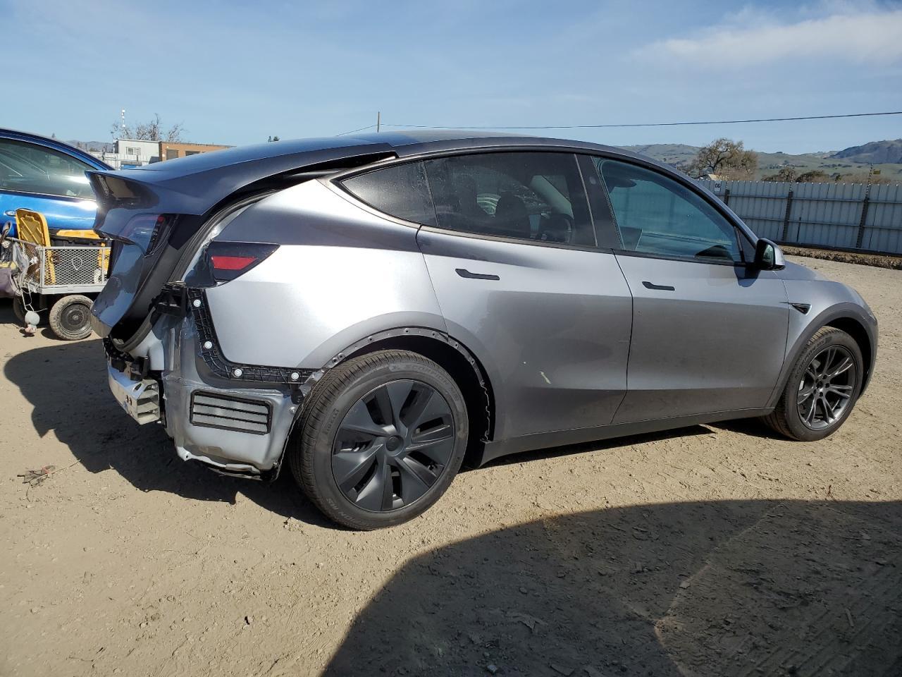 2024 TESLA MODEL Y - Image 3