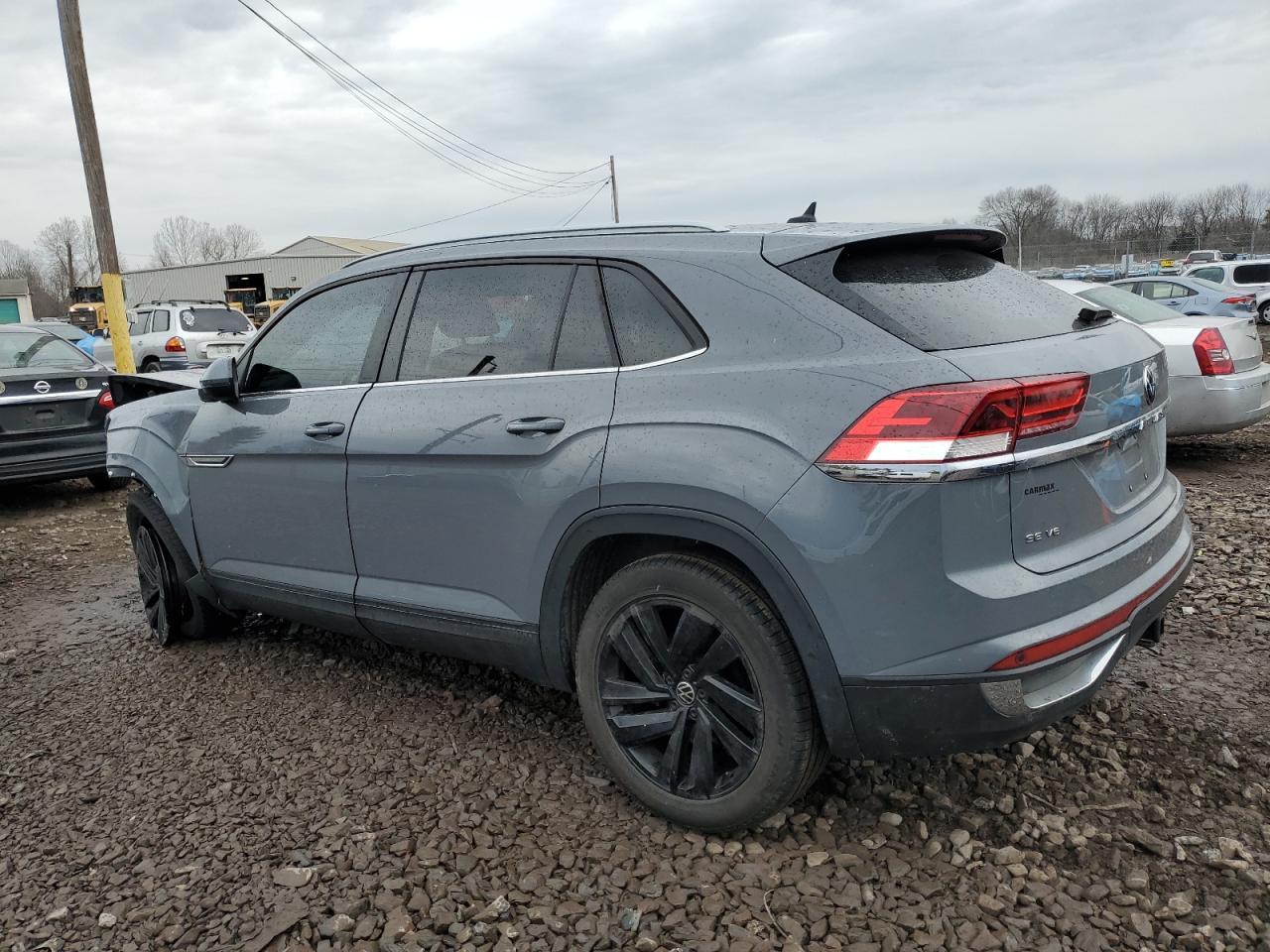 2022 VOLKSWAGEN ATLAS CROS - Image 2