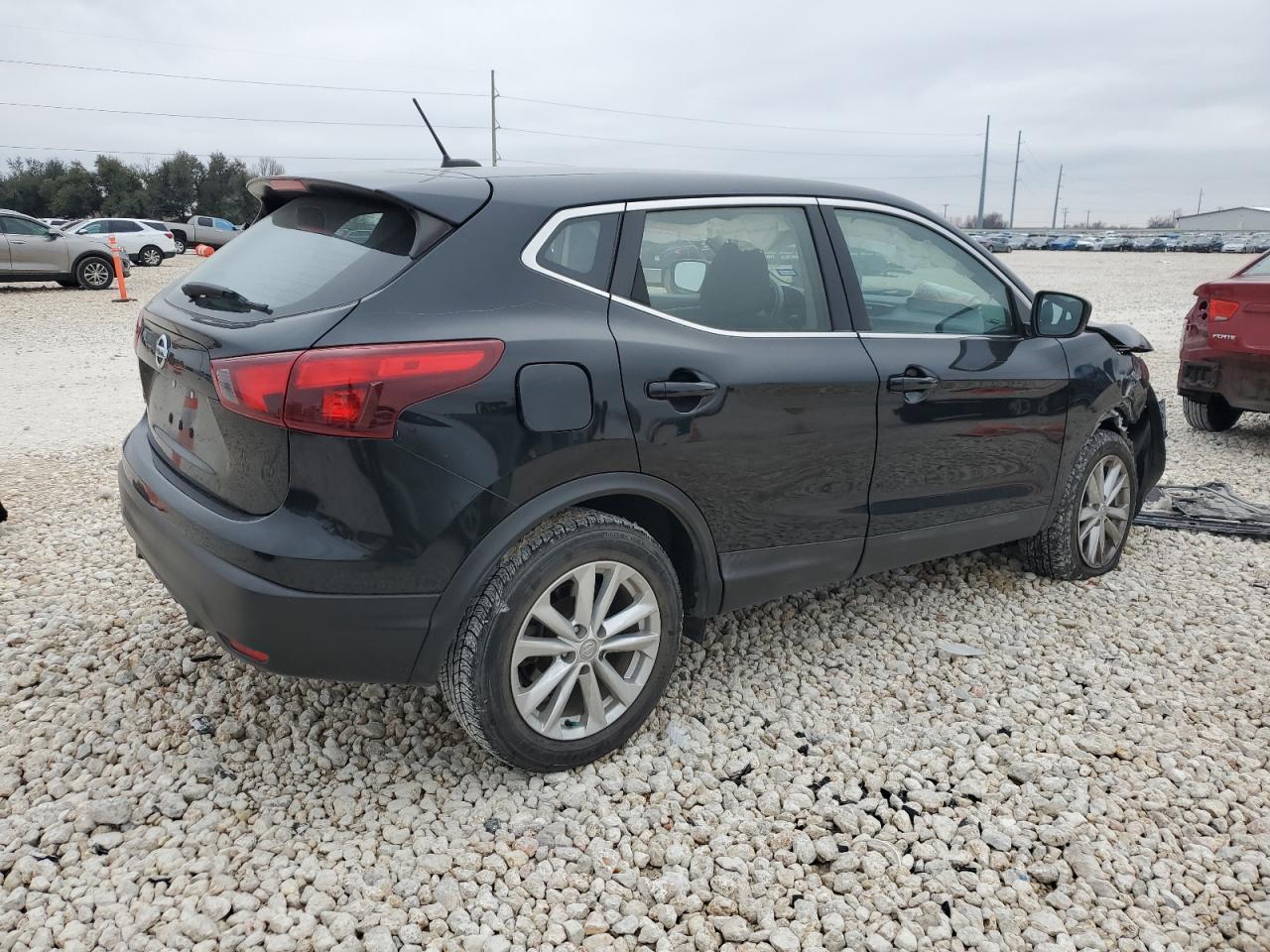2017 NISSAN ROGUE SPOR - Image 3