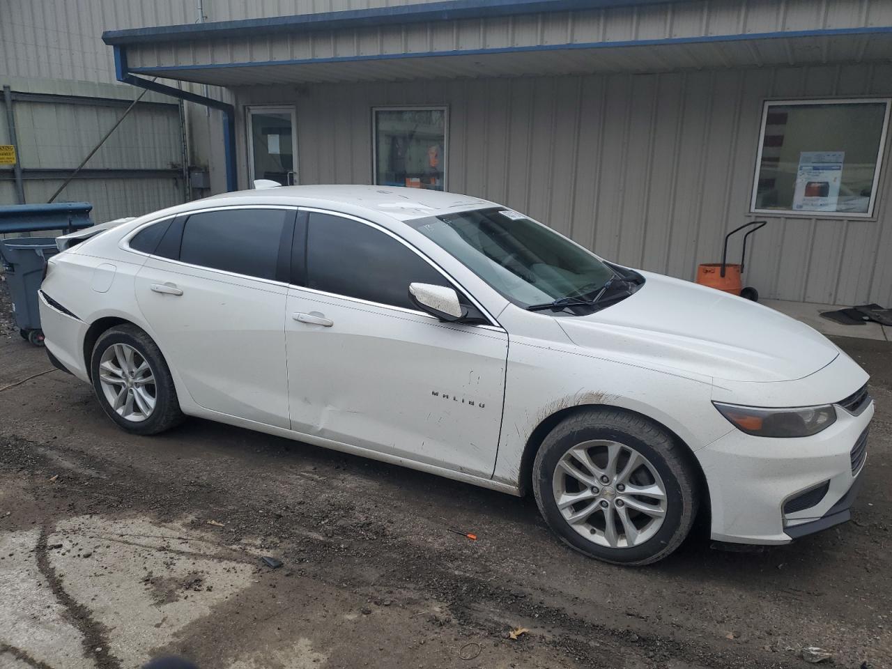 2017 CHEVROLET MALIBU LT - Image 4